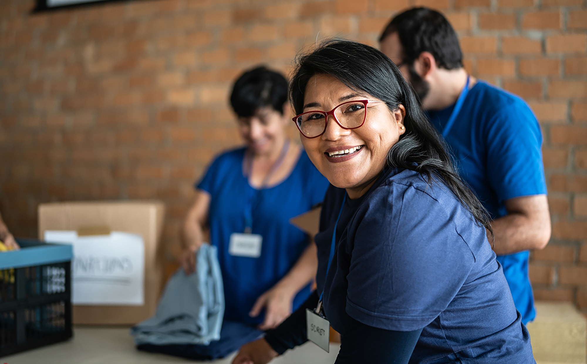 Image of woman volunteering