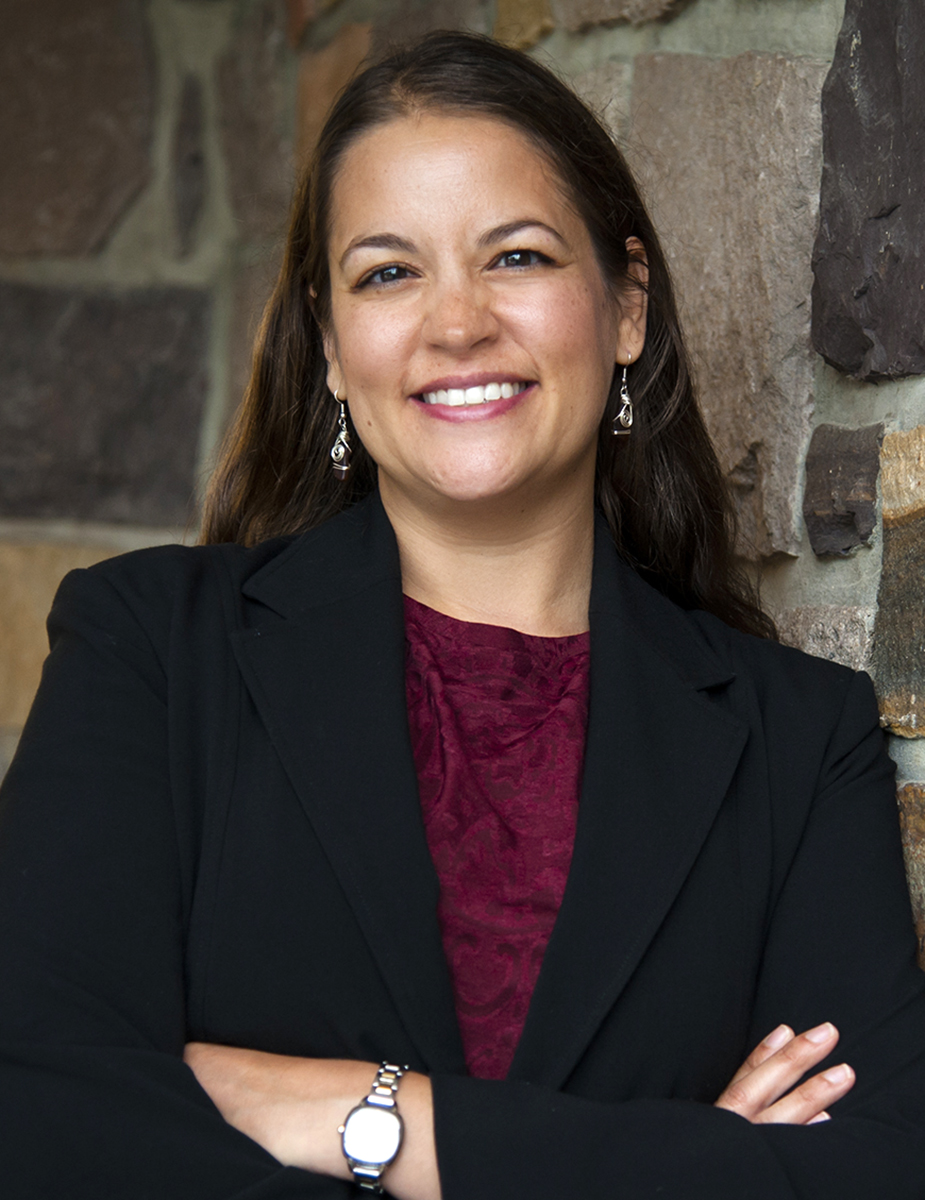 portrait of Shannon Lengares
