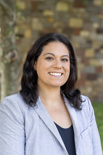 Portrait of Dana Giroux
